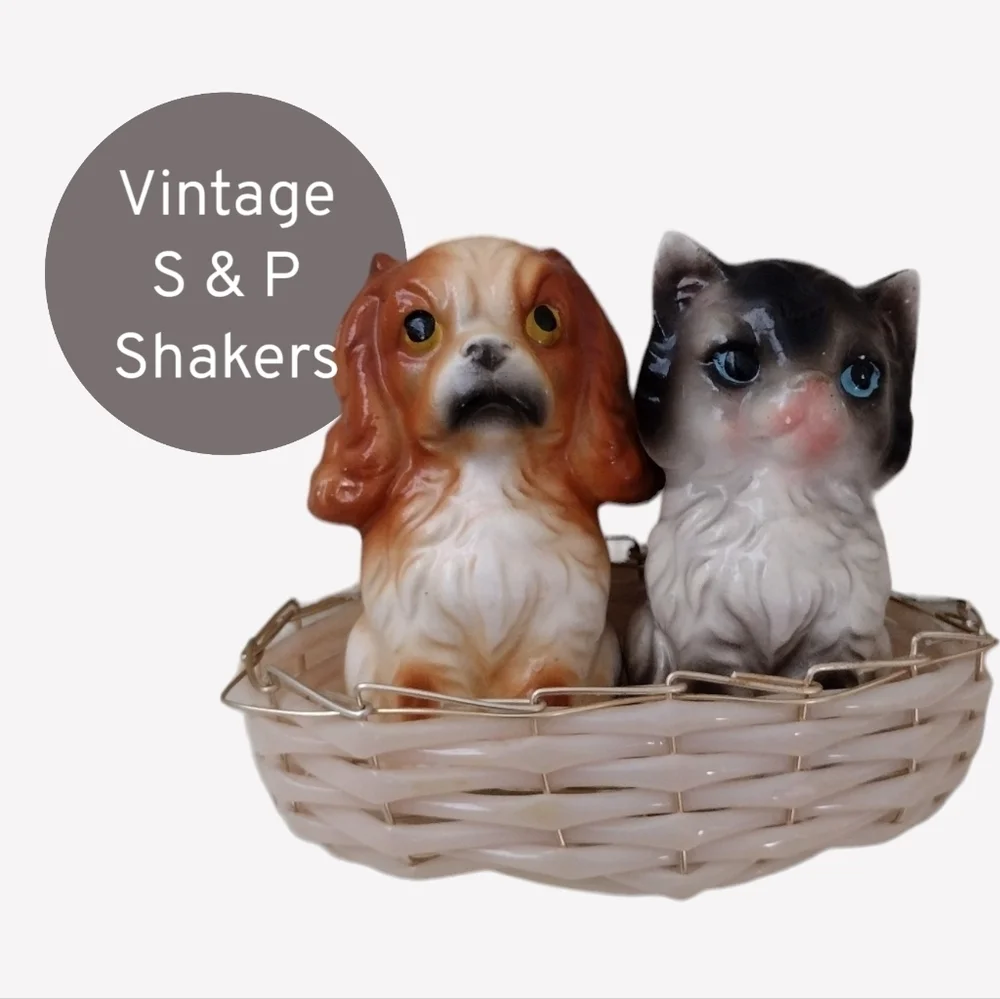 Vintage Salt & Pepper Shakers Dog & Cat Set